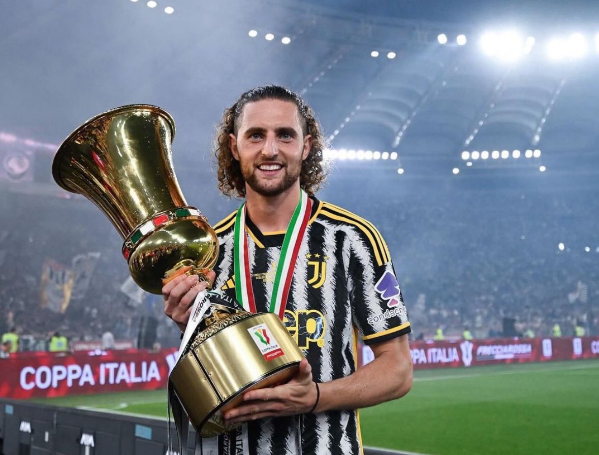 Rabiot, hiện là cầu thủ tự do vì hợp đồng của anh tại Juventus đã hết hạn vào hôm nay